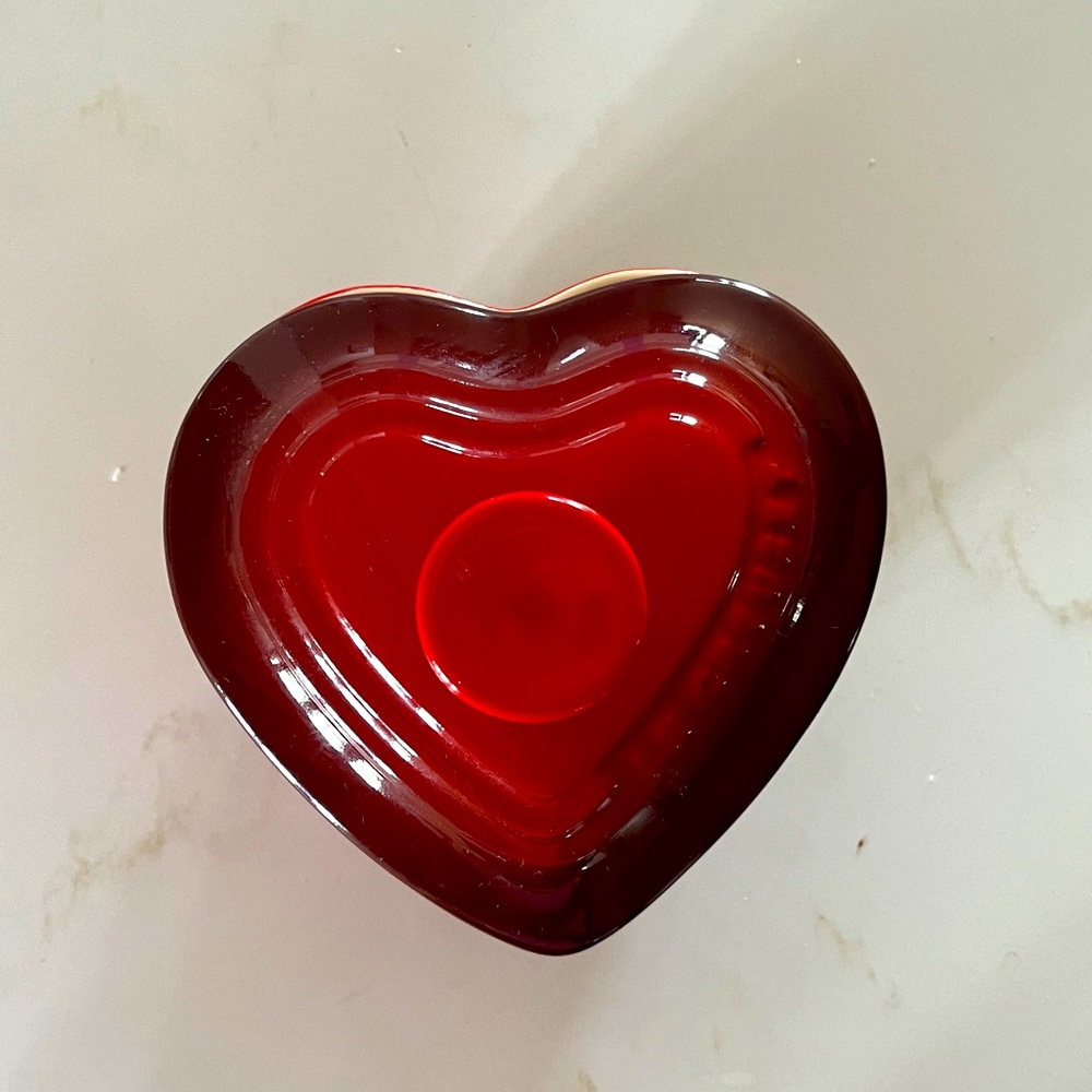 Heart shaped mini ramekin with lid by Le Creuset